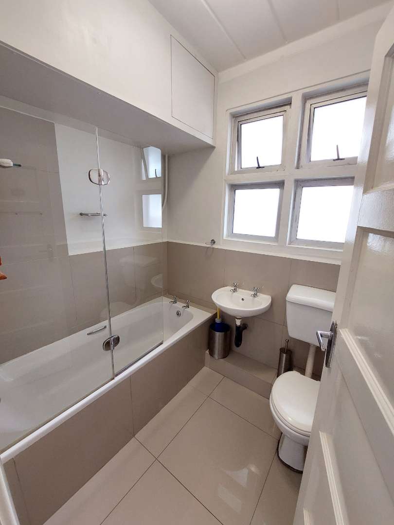 To Let 0 Bedroom Property for Rent in Sea Point Western Cape